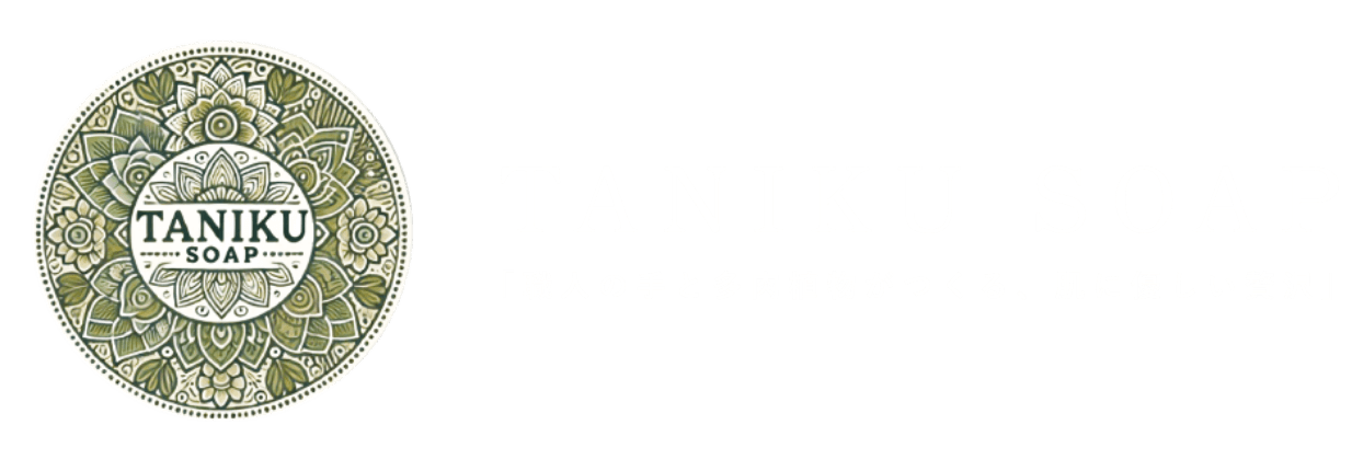 ロゴとTANIKUSOAPのテキスト